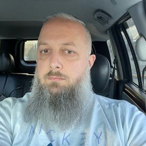 Meet your Posher, Alex